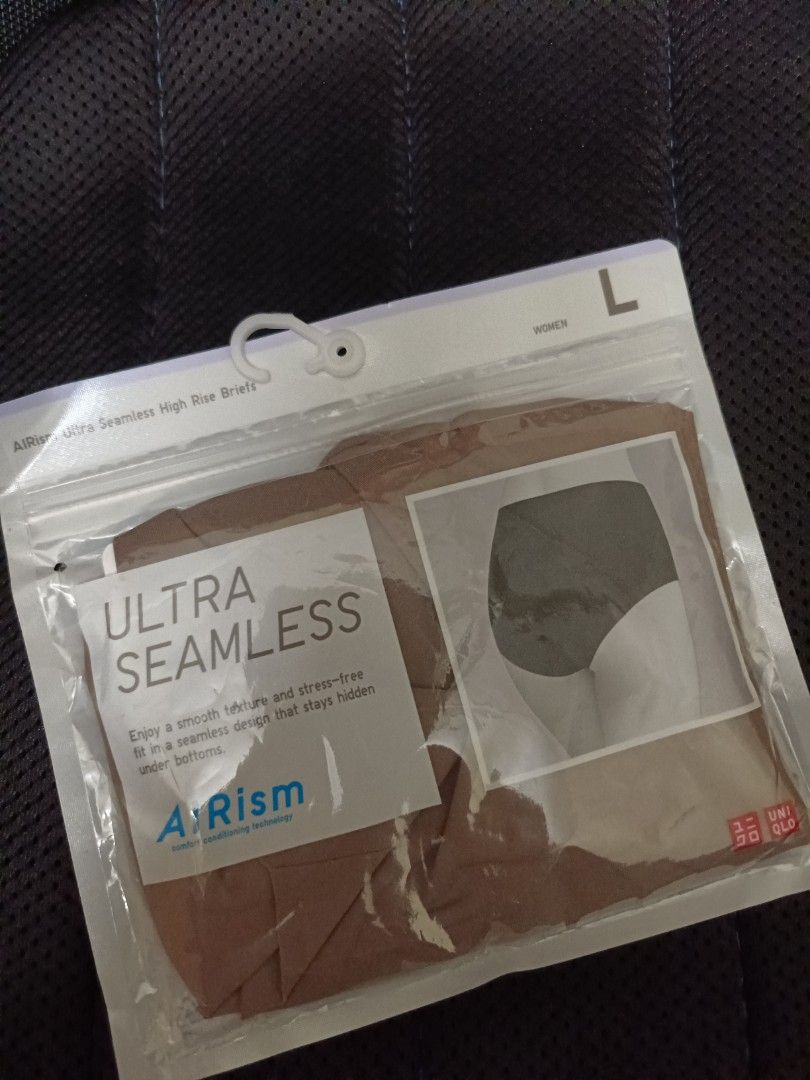 Uniqlo seamless panties, Women's Fashion, New Undergarments