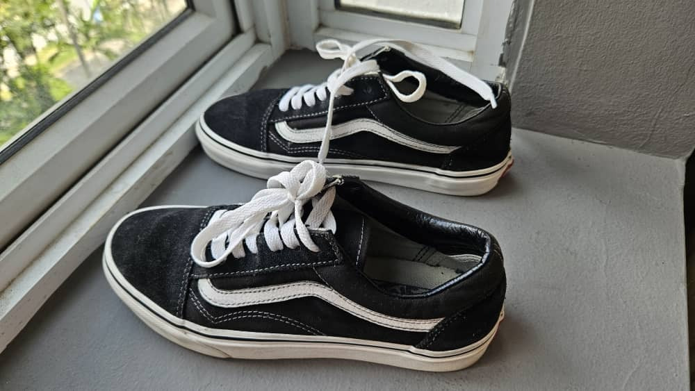 Buy used vans shoes hotsell