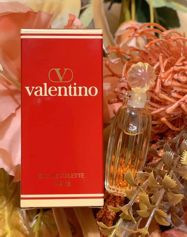 Vintage & Rare VALENTINO Classic Eau De Toilette Collectable MINIATURE 4ml  Preloved, Beauty & Personal Care, Fragrance & Deodorants on Carousell