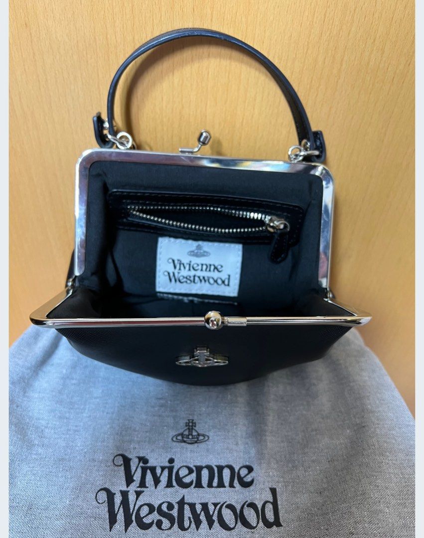 Vivienne Westwood Bag, 名牌, 手袋及銀包- Carousell