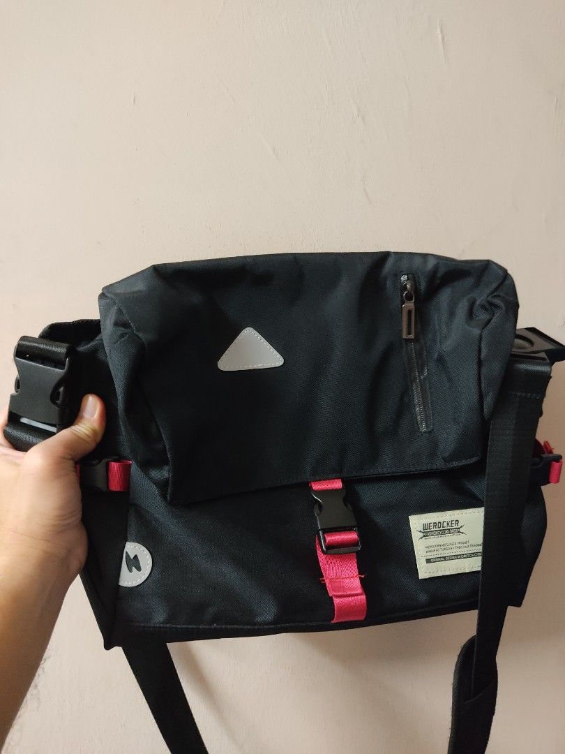 WEROCKER Flash Messenger Sling Bag Shoulder Outdoor Casual Backpack
