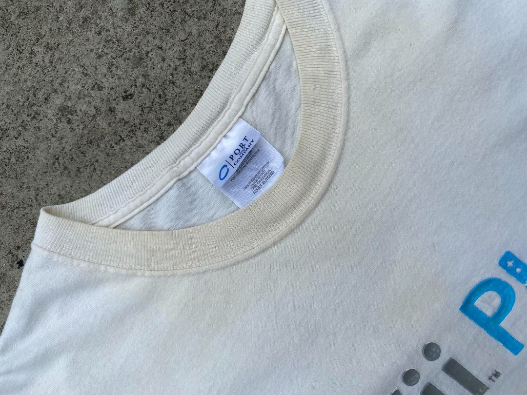 Wii Play (Category: Nintendo) located in Naic. Submitted by mmangungukay_ (Listing ID 1254941714, Image 3). Description: Port and Company on tag 24 x 30 XL Yellow Stains.