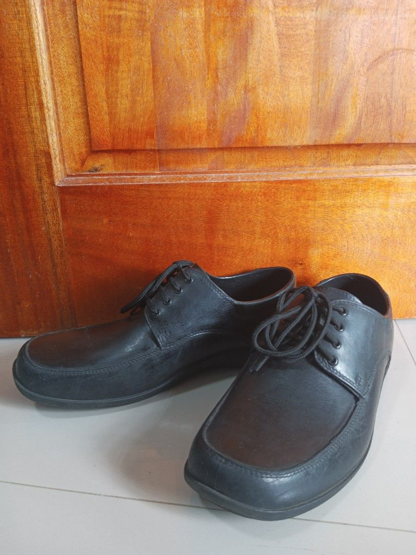 Easy Soft PALERMO Laced Black Shoes for Men by World Balance