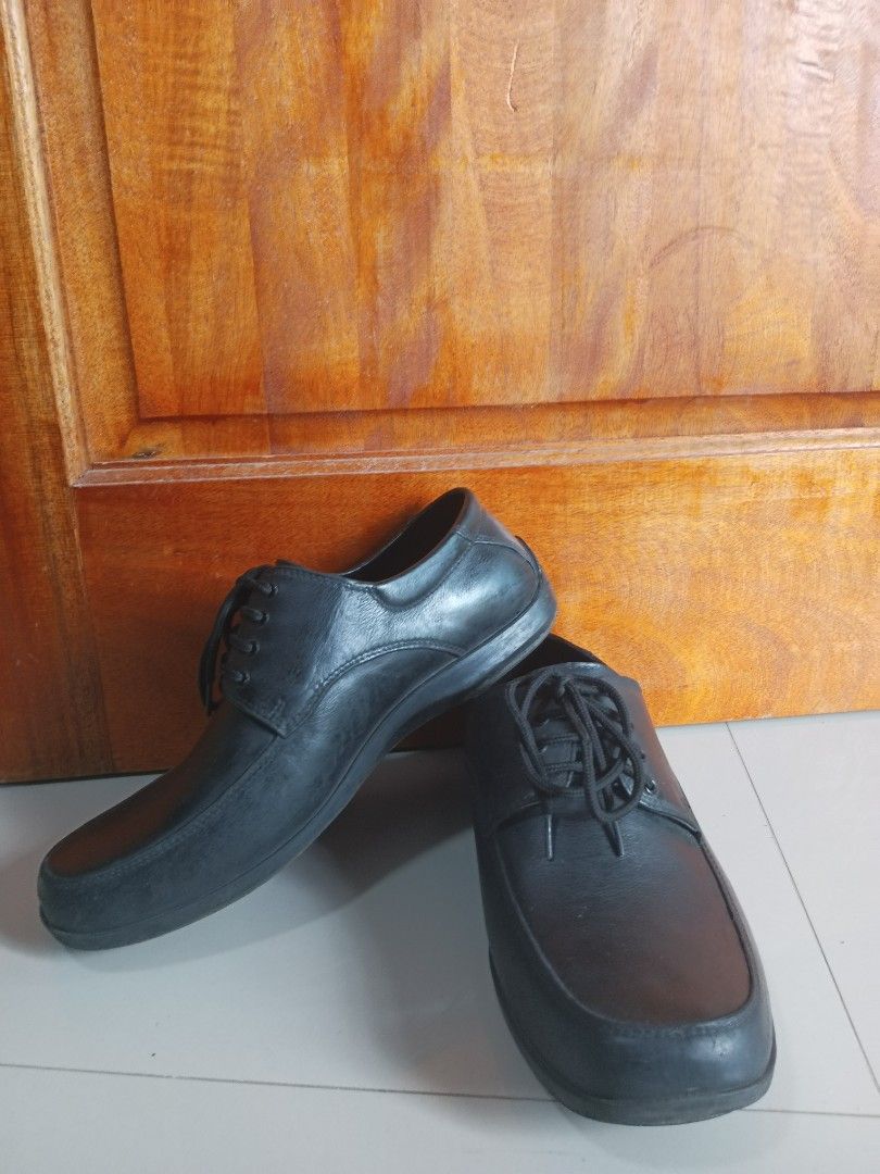 Easy Soft PALERMO Laced Black Shoes for Men by World Balance