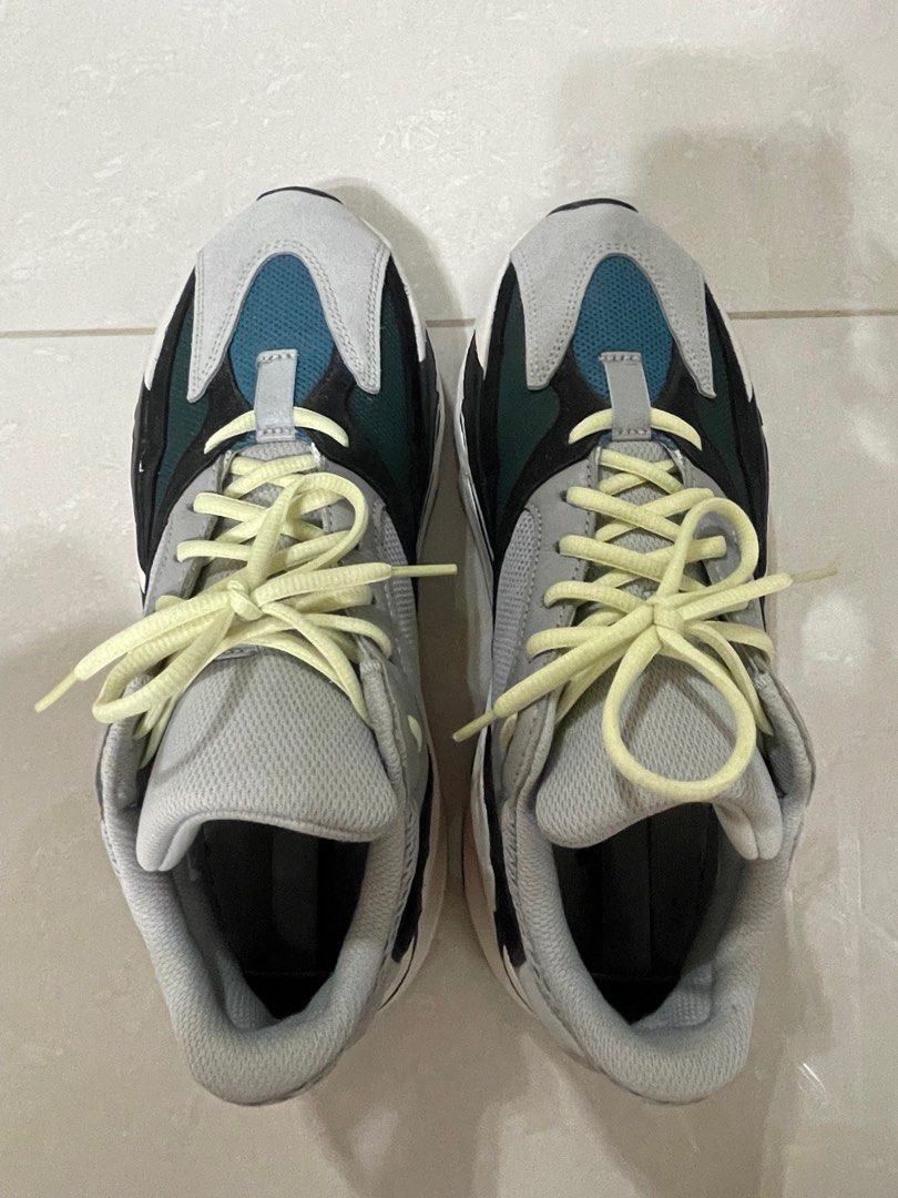 Yeezy 700 new arrivals toe box