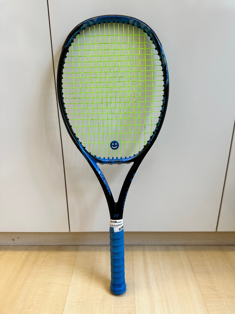 Yonex Ezone 98 2019 Grip 2 305g, Sports Equipment, Sports & Games