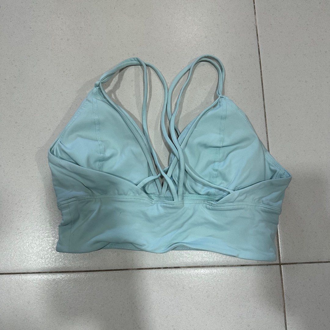 Victoria Secret sports bra size 34D, S or M or L, Women's Fashion,  Activewear on Carousell