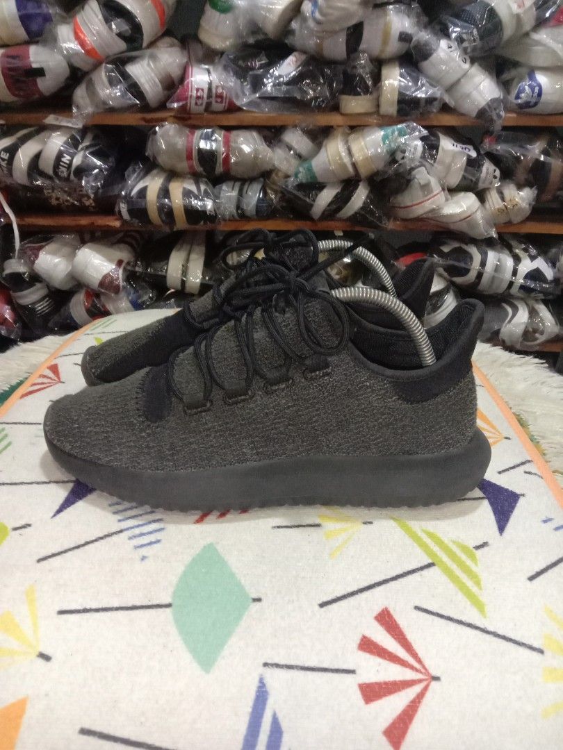 Adidas tubular black size 8 deals