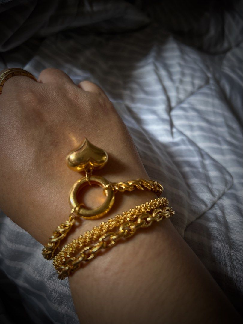 22k store gold bracelet