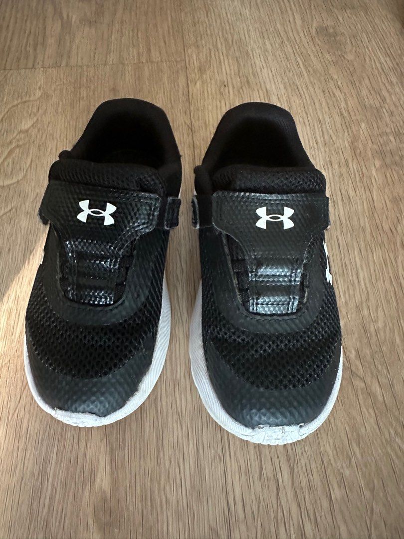 Under armor 2025 youth shoes