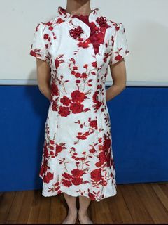 艾亞妮 連身洋裝 白色 紅花
