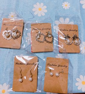（分類：）位於 。 由 umbrellabirdjellyfish 提交（商品編號 1255030228，圖片 1）。簡介： 。