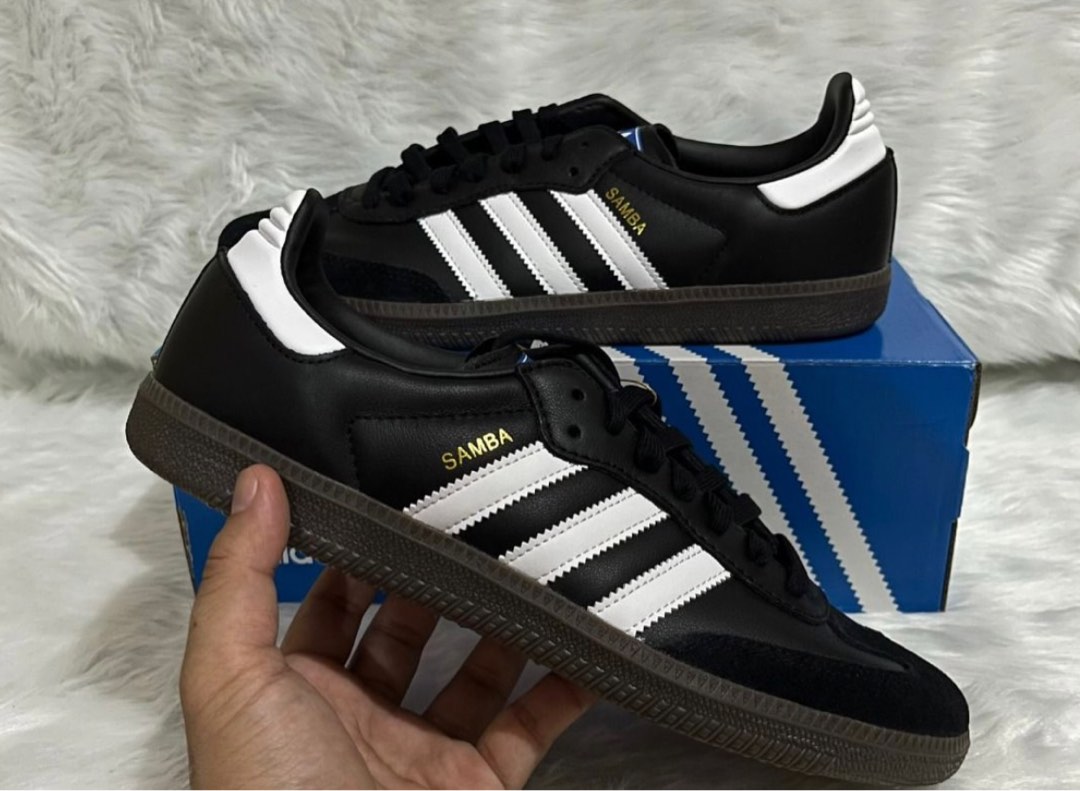 Adidas samba, Women's Fashion, Footwear, Sneakers on Carousell