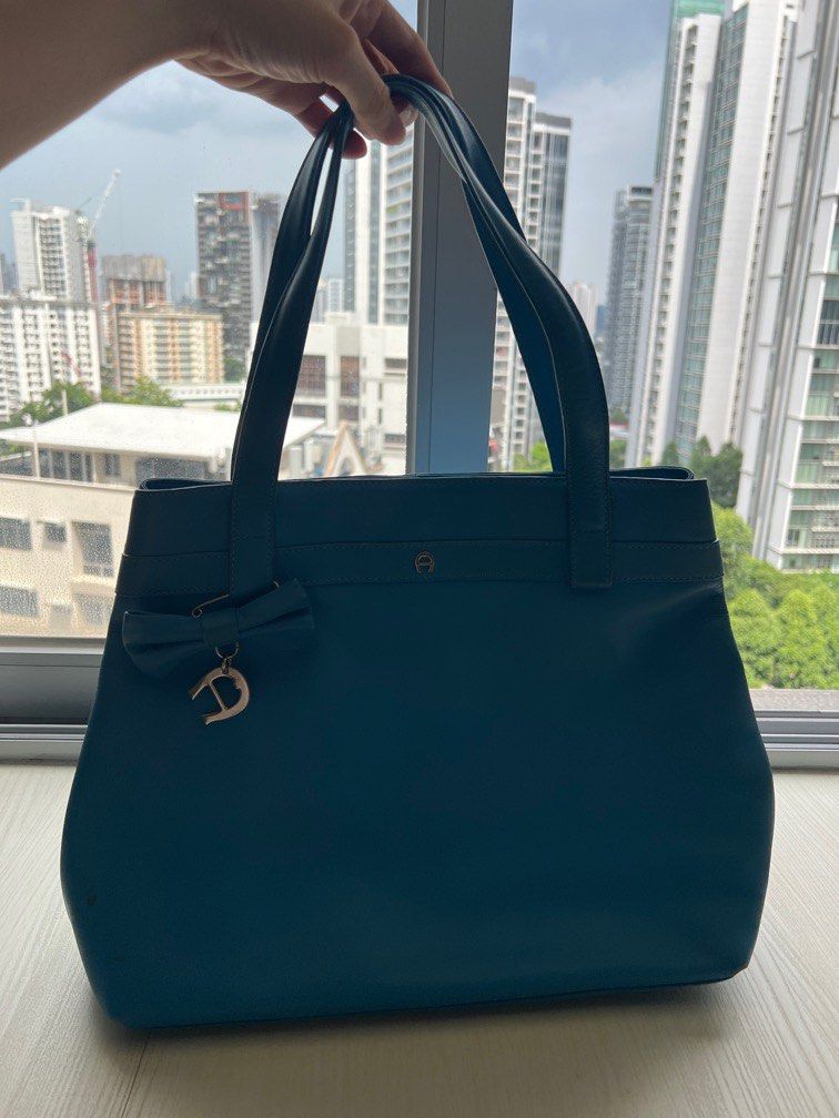 Aigner shoulder bag leather blue