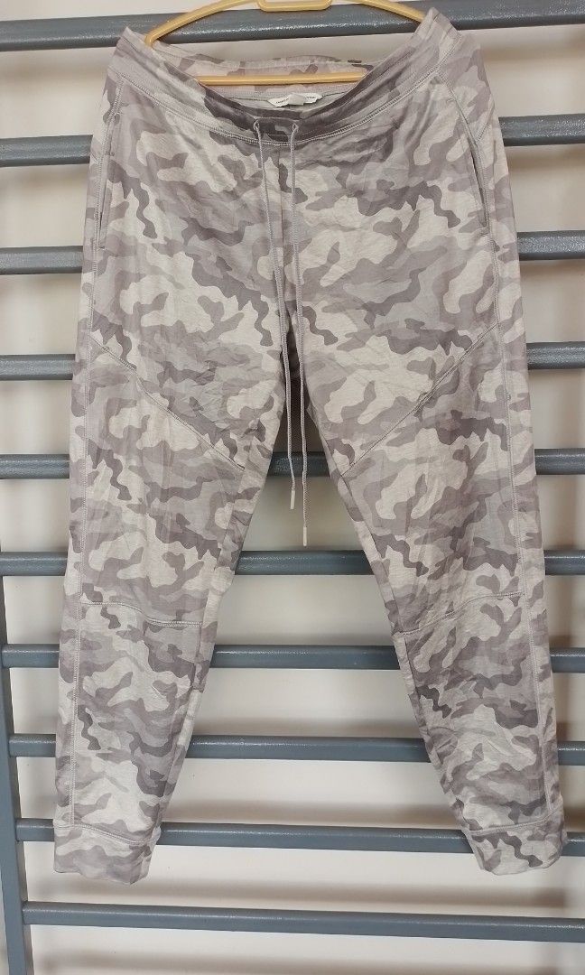Aerie joggers 2025 camo