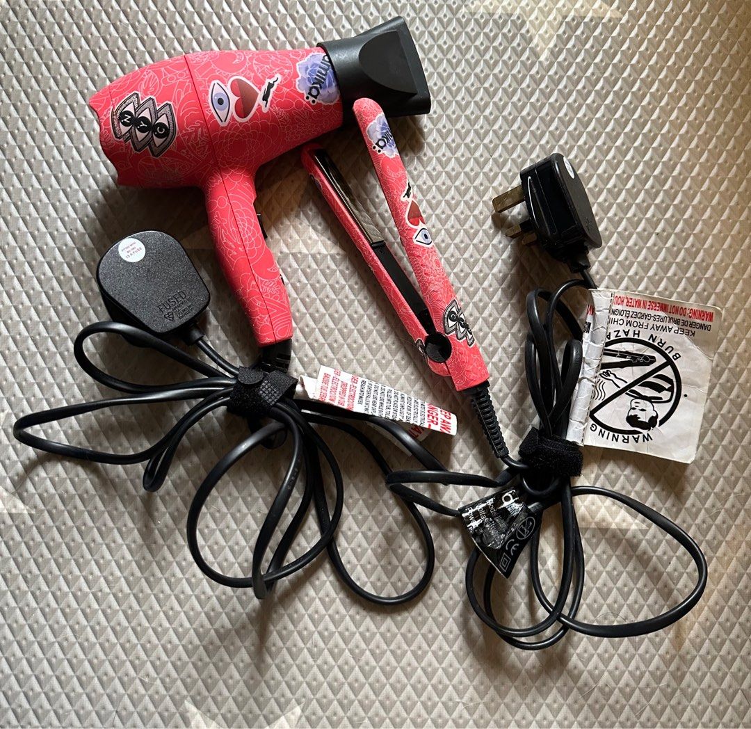 Amika top travel straightener