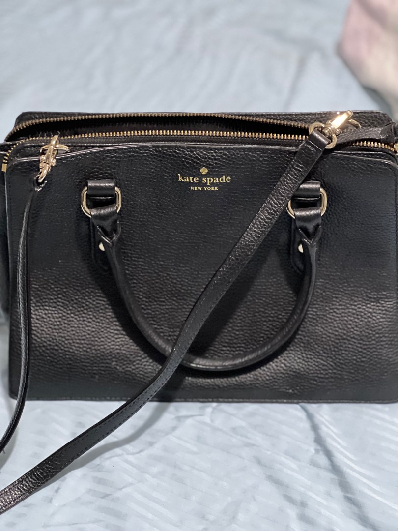 Sold at Auction: AUTHENTIC KATE SPADE LEATHER SHOULDER BAG