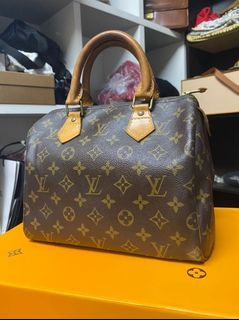 SALE😘AUTHENTIC LOUIS VUITTON SPEEDY 25