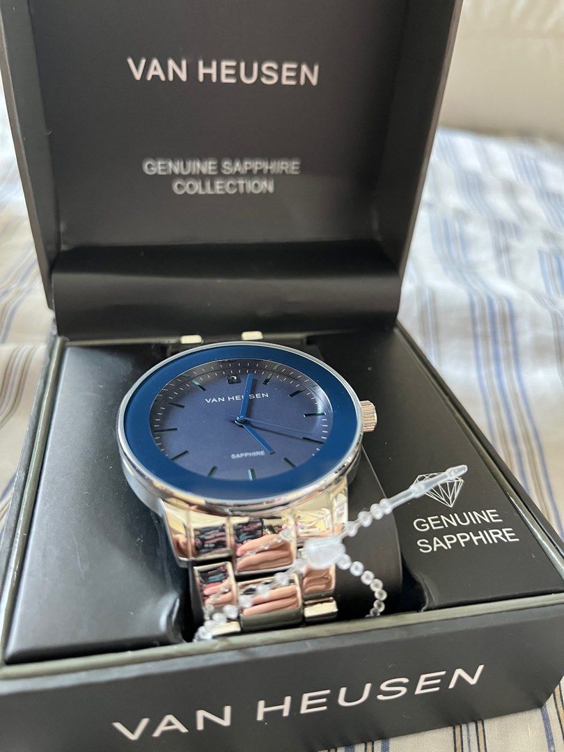 Van heusen sales sapphire watch