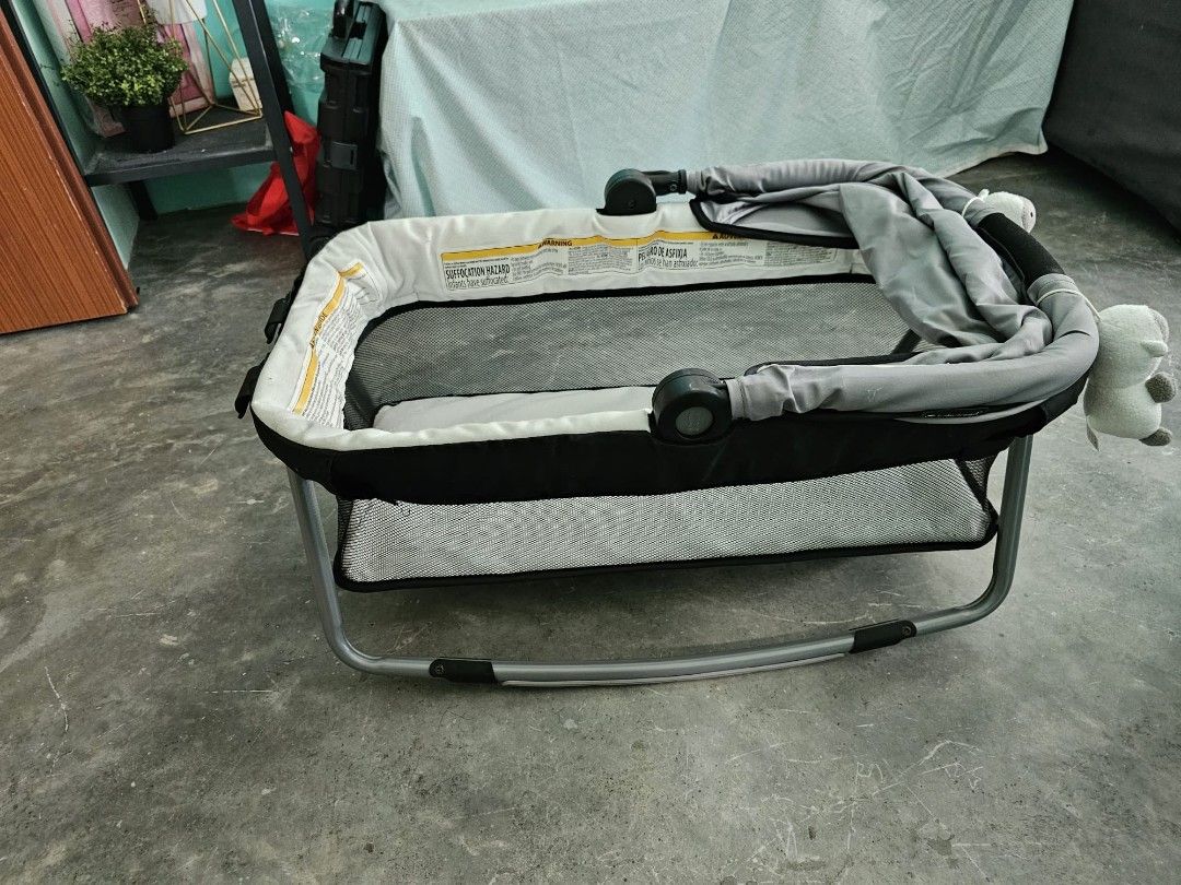 BabyTrend 4 in 1 baby cot, Babies & Kids, Baby Nursery & Kids Furniture
