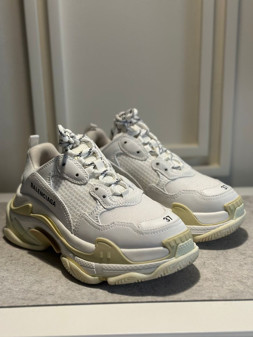 balenciaga triple b
