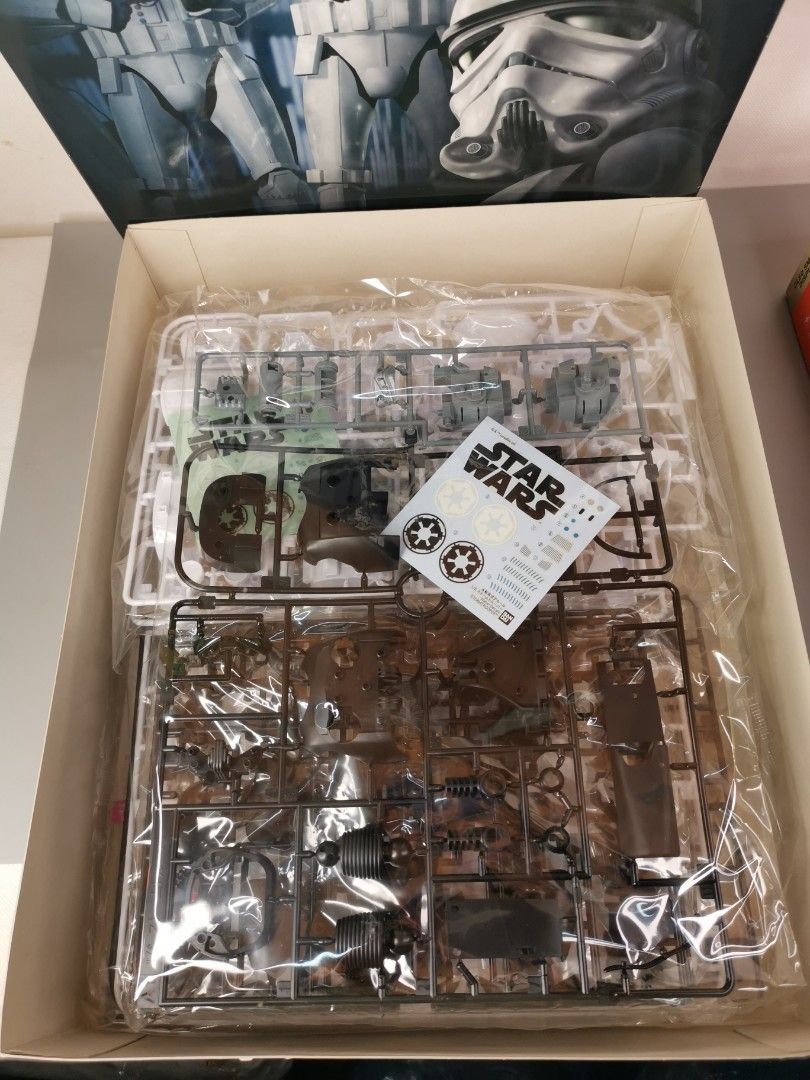 BANDAI STARWARS STORMTROOPER 1/6 SCALE PLASTIC MODEL KIT, Hobbies ...