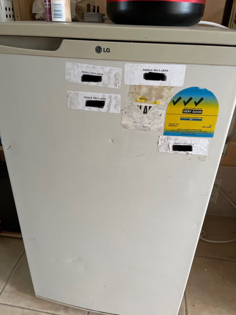 Bar fridge+freezer (good for Uni hall), TV & Home Appliances, Kitchen