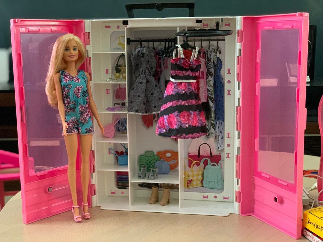 Mattel - Barbie Fashionistas Ultimate Closet com roupas da Barbie, roupas  para barbie mattel 