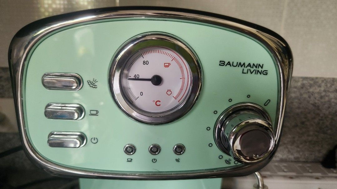 BAUMANN RETRO ESPRESSO MACHINE WITH MILK FROTHER, TV & Home Appliances, Kitchen Appliances