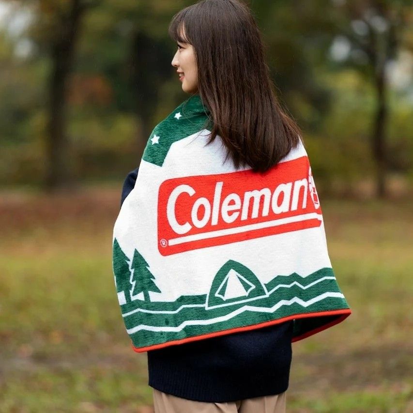 Be-Pal x Coleman 📚🏞 Fleece Blanket New in Box ✨, Furniture & Home Living,  Outdoor Furniture on Carousell