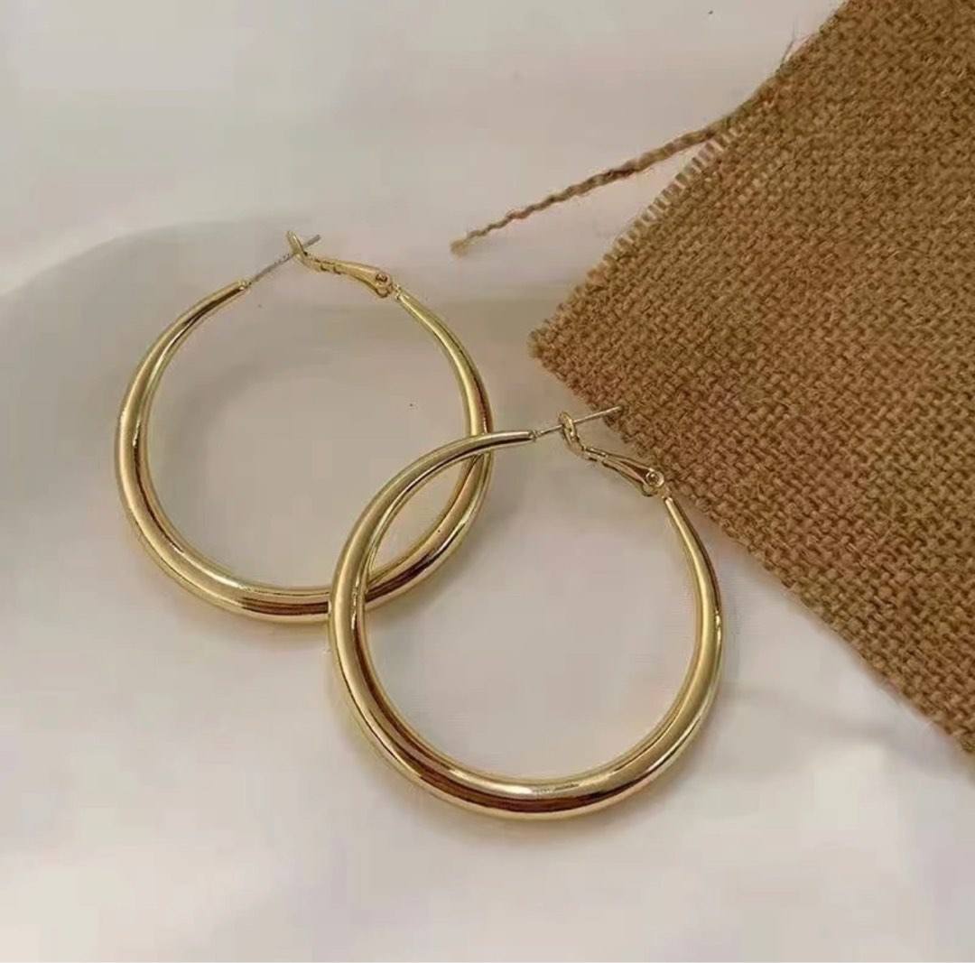 Big gold hoops earrings, Women's Fashion, Jewelry & Organizers