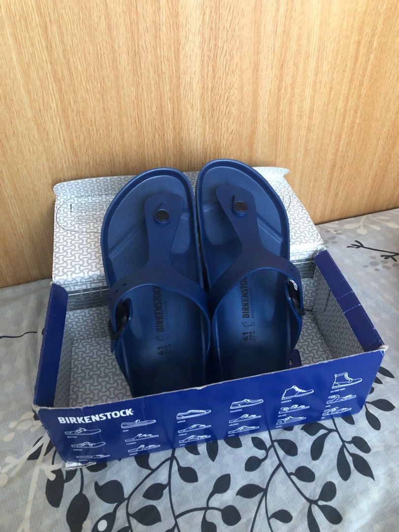 navy gizeh birkenstocks