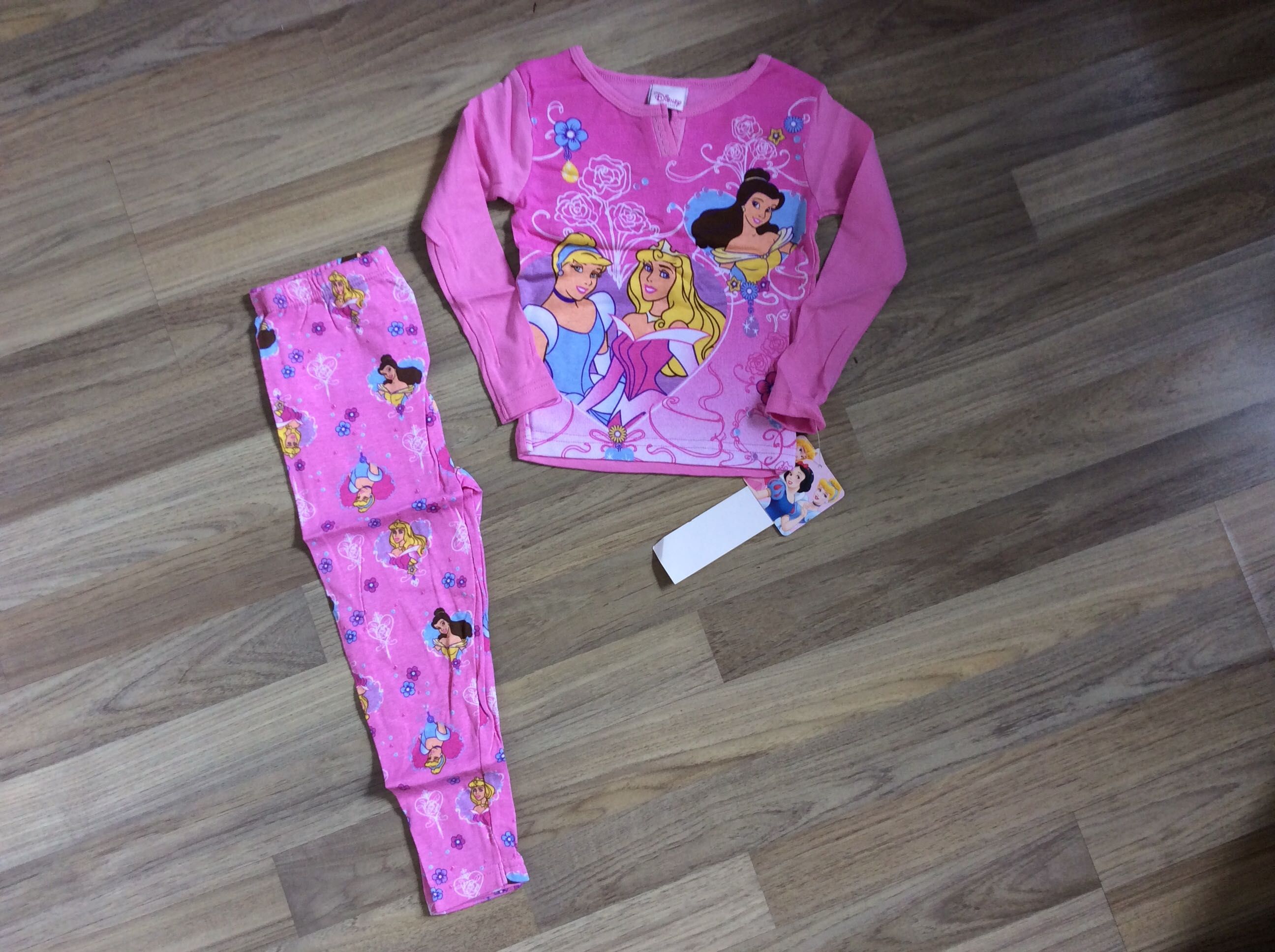 Disney princess deluxe best sale sleepwear set for girls