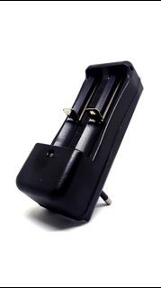 BRAND NEW 18650, 20700, 21700, 26650 and 18350 Vape Battery Charger (1Bay/2Bay -Aiszong)