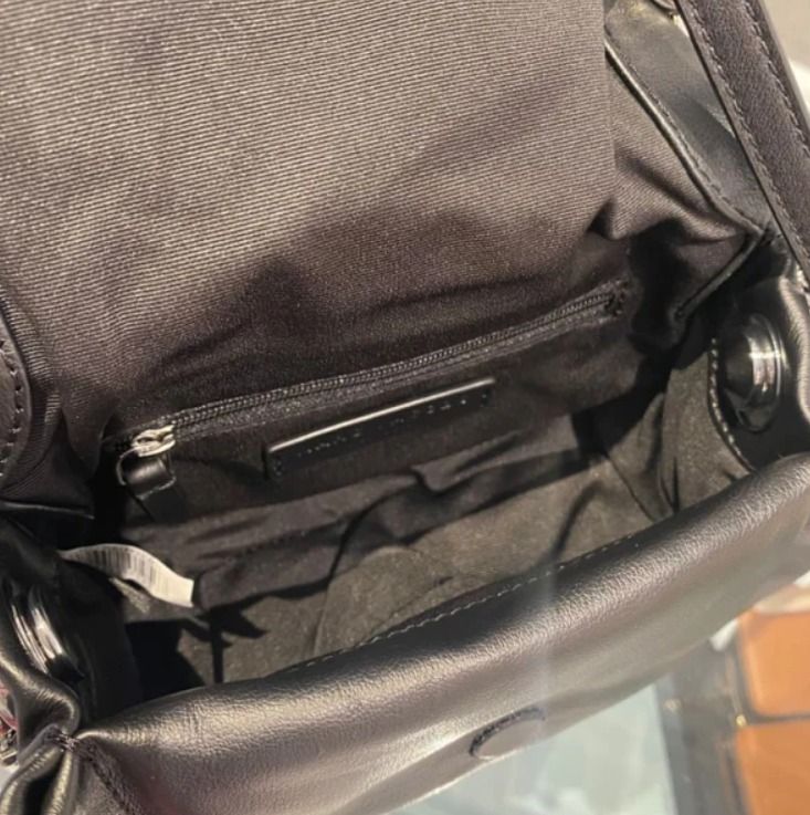 Marc jacobs soft new arrivals leather bag