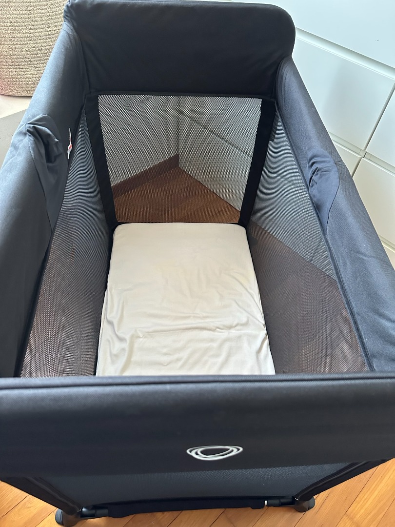 Bugaboo Stardust Travel Cot Black, Babies & Kids, Baby Nursery & Kids