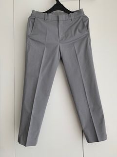 Celana Bahan Grey Uniqlo Angkle Feet