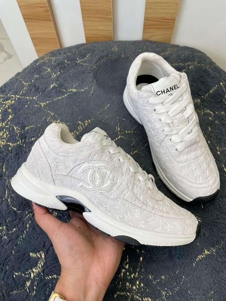 CHANEL WHITE SILVER IRIDESCENT TWEED SUEDE CC LOGO SNEAKERS Size