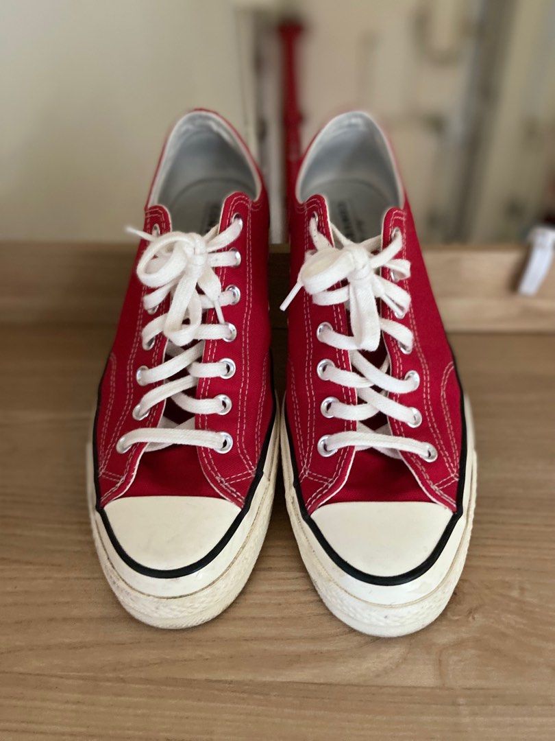 Chuck taylor ii red top