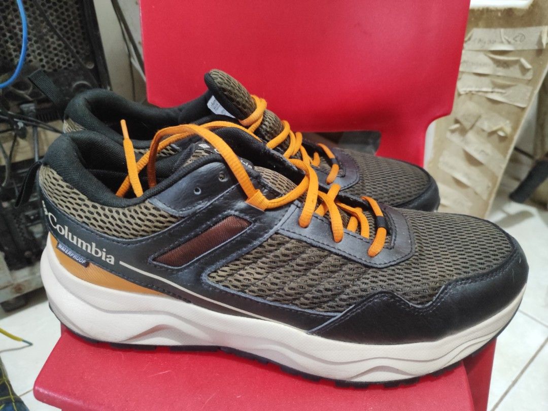 Columbia shoes near me top