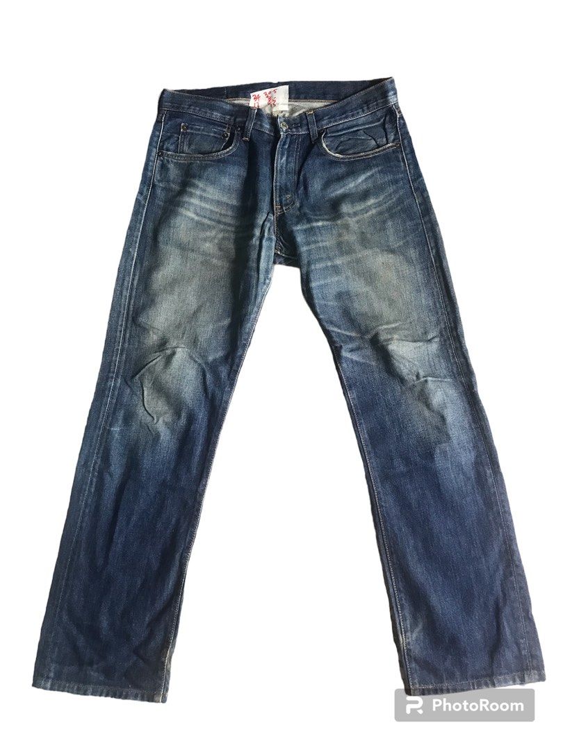 What size is a 29 in levis store jeans