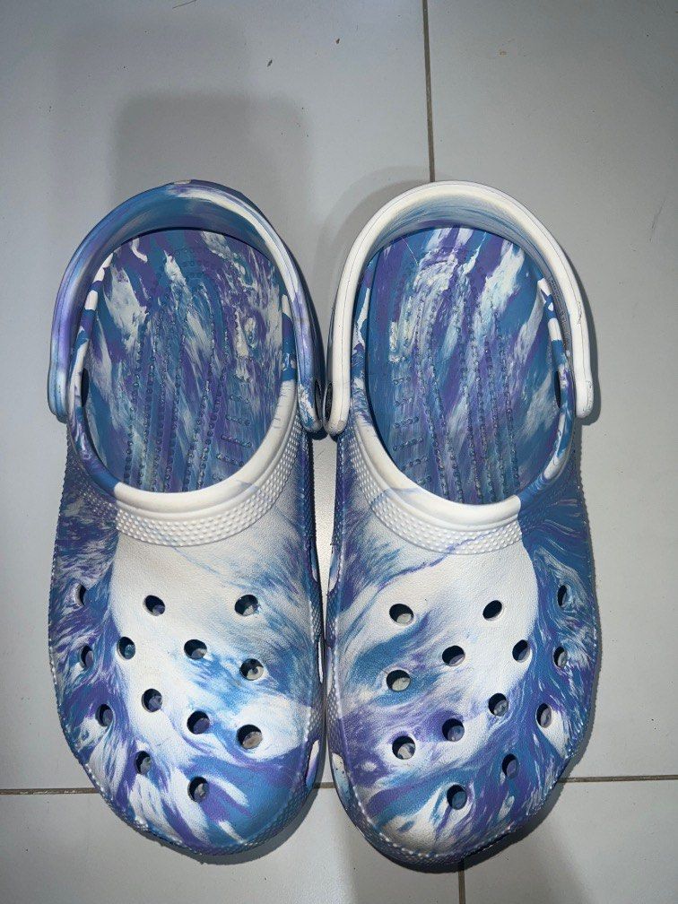 Crocs tie dye clogs Men s Fashion Footwear Flipflops and Slides
