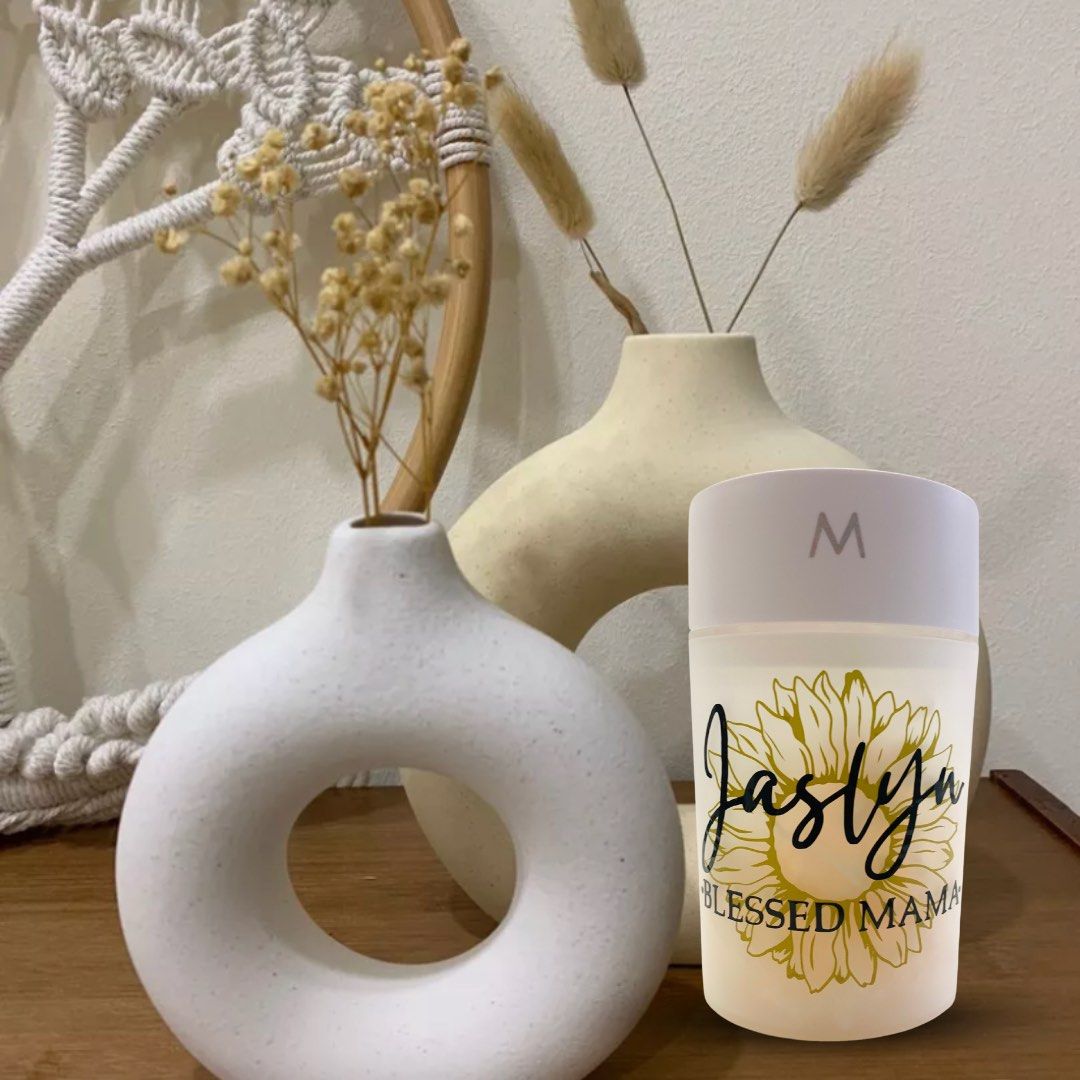 Customised/Personalised Diffusers (Category: Air Purifiers & Dehumidifiers) located in Singapore. Submitted by wowspecialstore (Listing ID 1255070263, Image 3). Description: [Set A] $18.00 ✿ Night Light Diffuser *1 (260ml) Available Colours: White/Black/Pink Dimensions: 118*72*72mm ✿ USB Cable*1 ✿ Cotton Stick*1 ✿ User Manual*1 ✿ Complimentary Wrap & Sticker ✿ Complimentary 10ml Water Soluble Essential Oil (random scent) PRE-ORDER [Set B] $25.00 