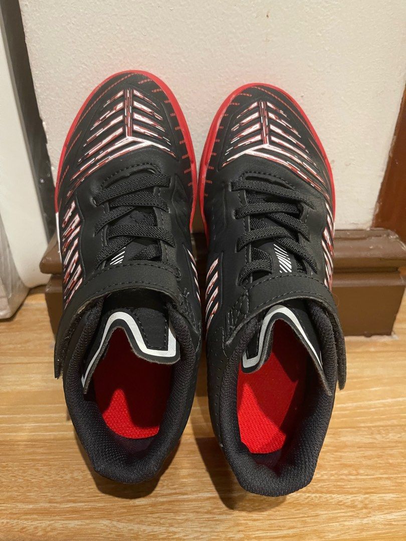 Decathlon kids futsal indoor soccer shoes