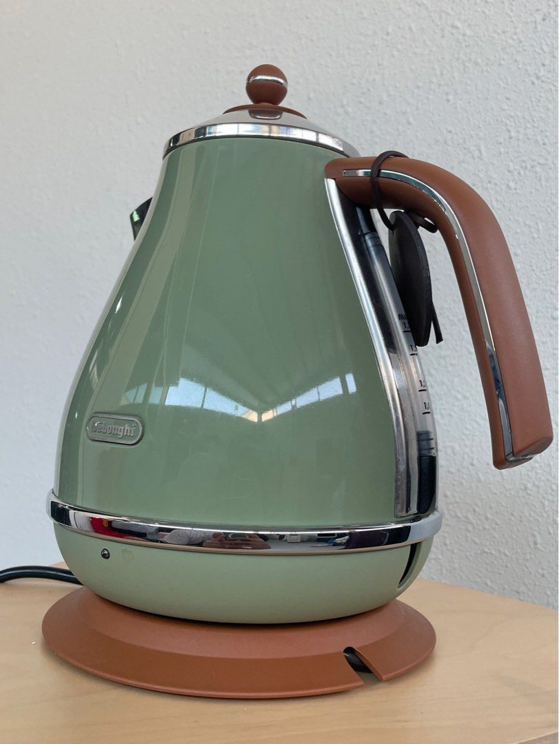 Delonghi 1.7L Icona Vintage Electric Kettle KBOV2001 (KBOV2001.GR