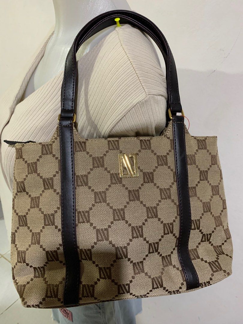 Diana Valentino Handbag Women s Fashion Bags Wallets Purses Pouches on Carousell