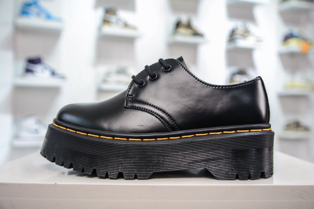 Dr martens quad outlet smooth grey
