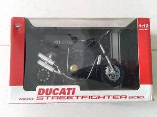 (Category: ) located in . Submitted by ducati_donni (Listing ID 1255043967, Image 1). Description: .
