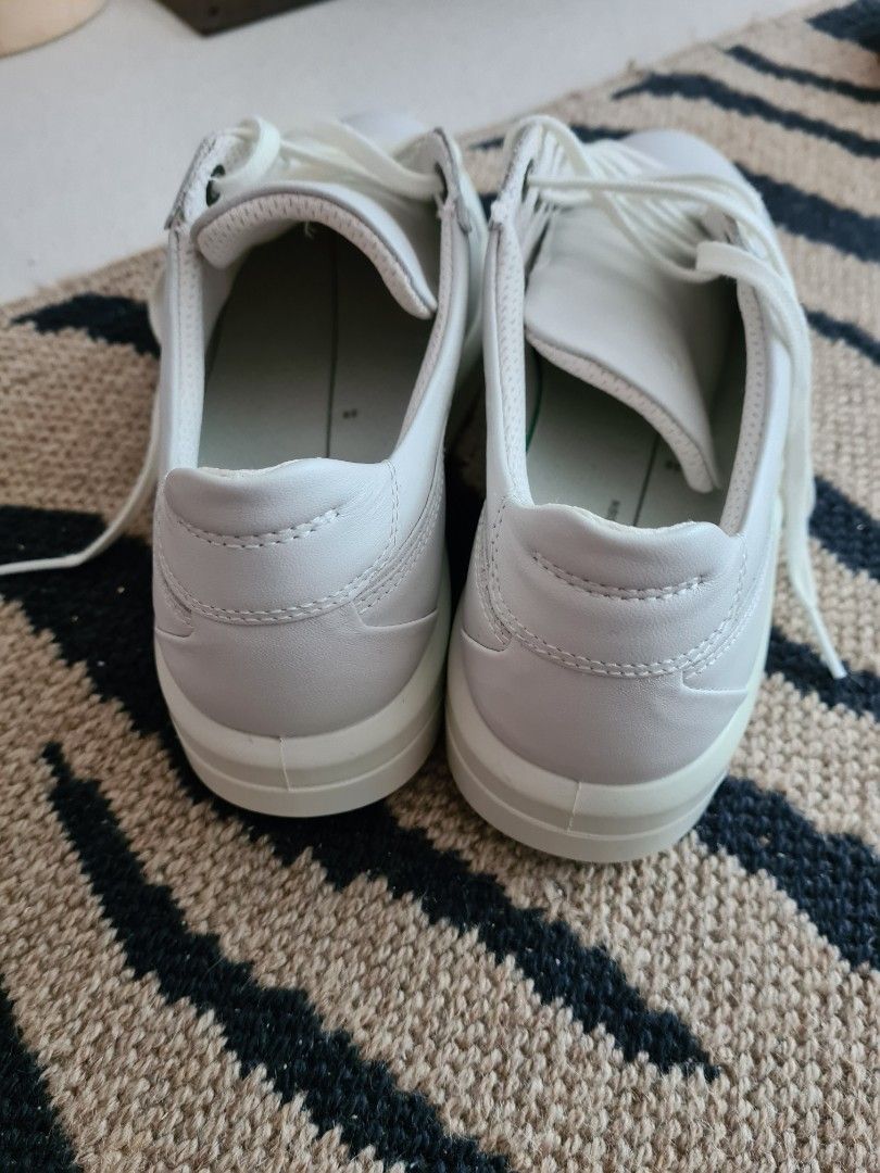 Ecco 1944 outlet