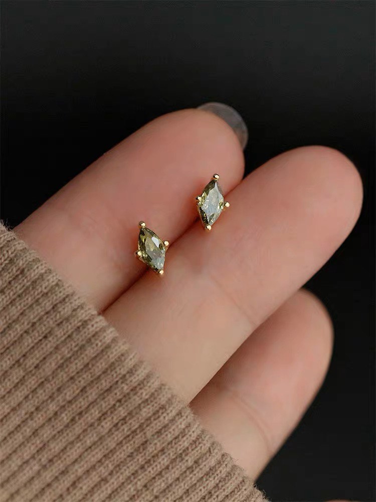 Gold diamond discount shaped earrings